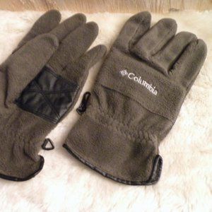 Columbia Sportswear Company gloves